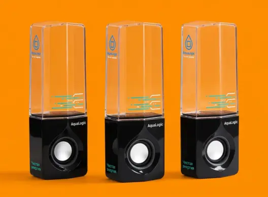 Три колонки AquaLogic под углом три четверти на оранжевом фоне — синяя графика на прозрачной колбе и чёрном основании