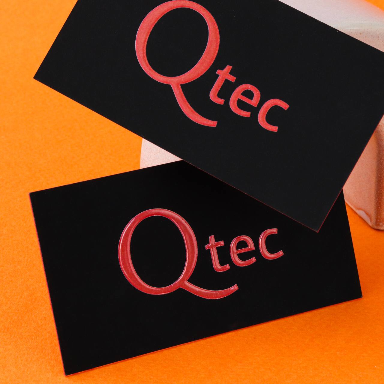 Визитки с отделкой 3D лаком | COPY.RU (Копи.Ру)